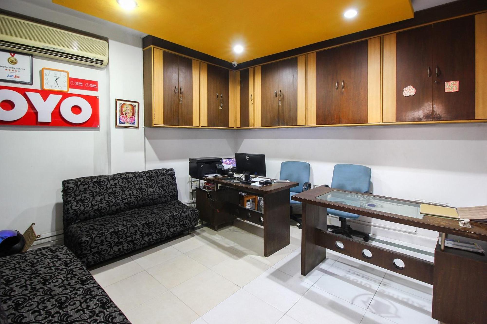 Super Collection O Begumpet Formerly Alpine Glow Sunrise Hyderabad Esterno foto