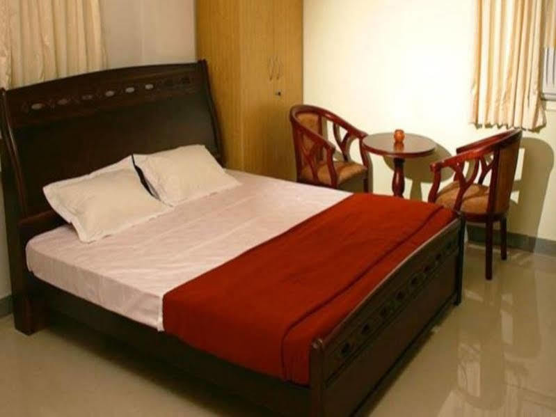 Super Collection O Begumpet Formerly Alpine Glow Sunrise Hyderabad Esterno foto